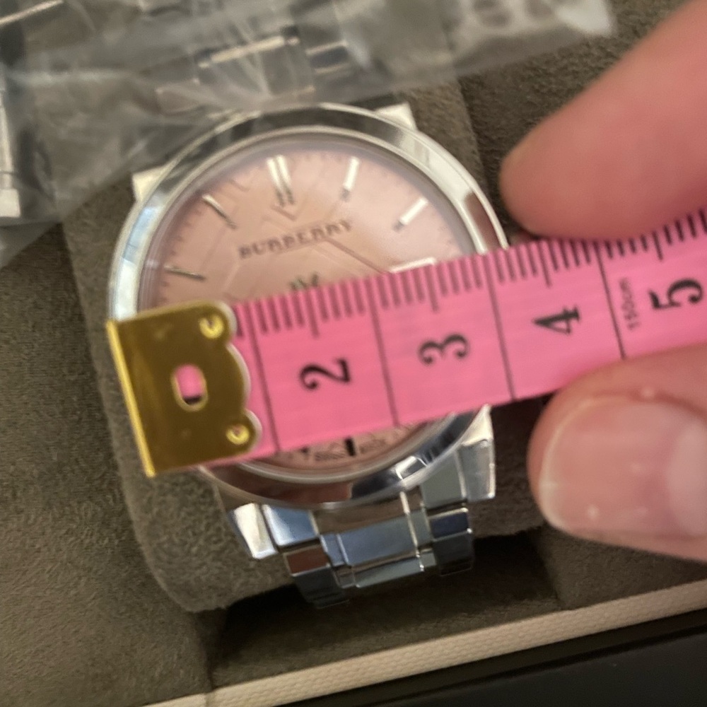 🌸BURBERRY WATCH - ROSE GOLD FACE - Picture 7 of 8
